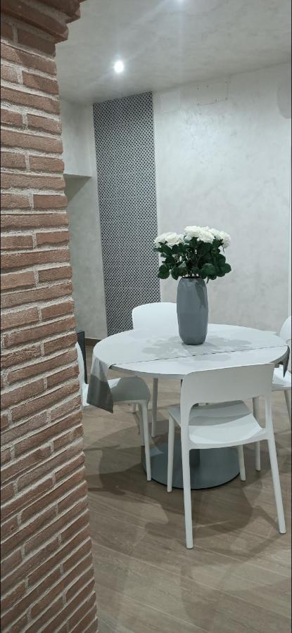 Piazza Duomo Hotel Tuscania Ngoại thất bức ảnh
